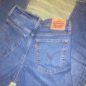 Levi Wedgie Straight Jeans